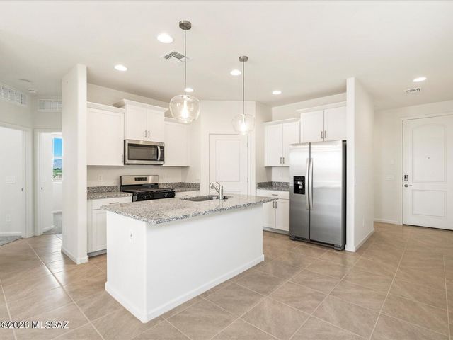 5196 W Bowen House Road, Tucson, AZ 85757