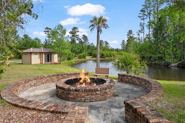 252 big horse Drive, Waynesville, GA 31566