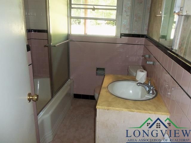 2901 SUNSET LANE, Kilgore, TX 75662