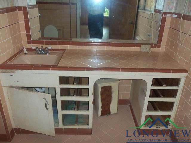 2901 SUNSET LANE, Kilgore, TX 75662