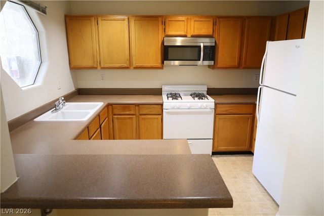 5002 South Rainbow Boulevard 103, Las Vegas, NV 89118