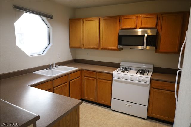 5002 South Rainbow Boulevard 103, Las Vegas, NV 89118