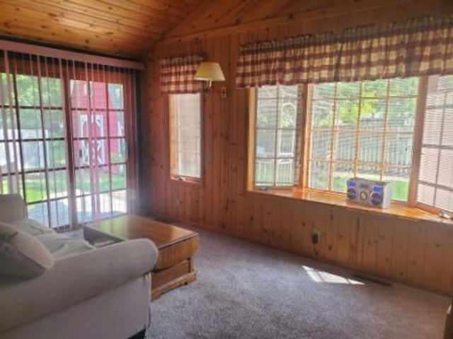 8515 85th Street S, Cottage Grove, MN 55016