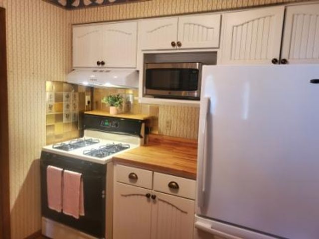 8515 85th Street S, Cottage Grove, MN 55016