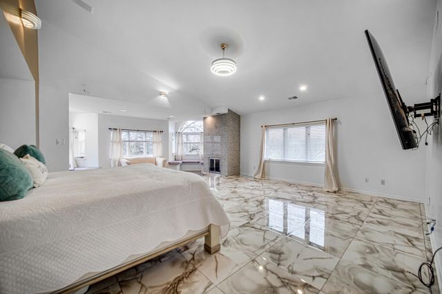 1141 Portmarnock Court, Dyer, IN 46311