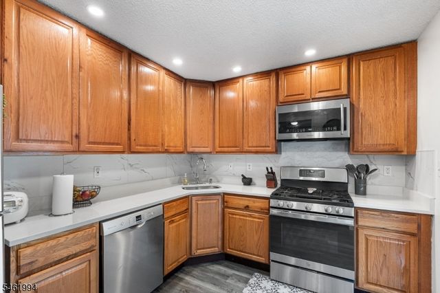 3804 Graham Ct, Bridgewater Twp., NJ 08807