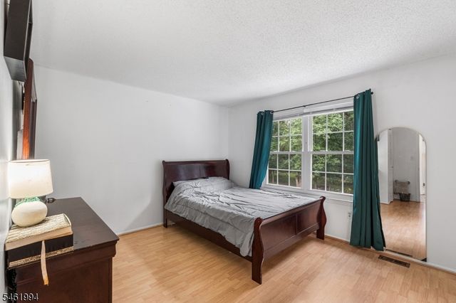3804 Graham Ct, Bridgewater Twp., NJ 08807