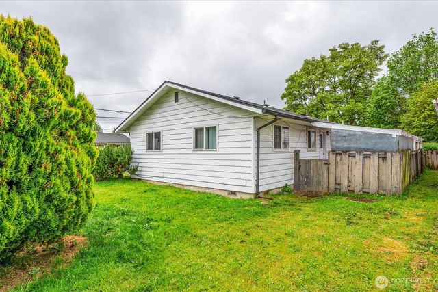 405 Redpath Street, Kelso, WA 98626