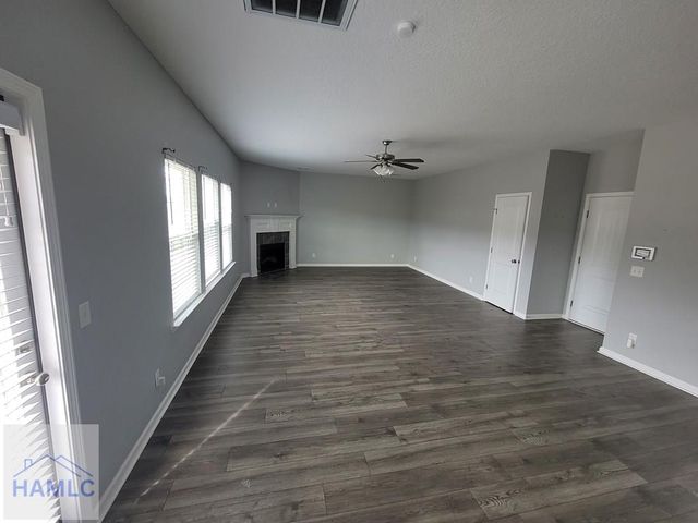 155 Factors Walk, Hinesville, GA 31313