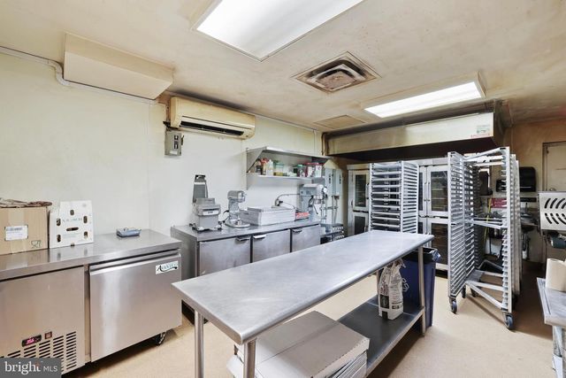 705 8TH ST SE, Washington, DC 20003