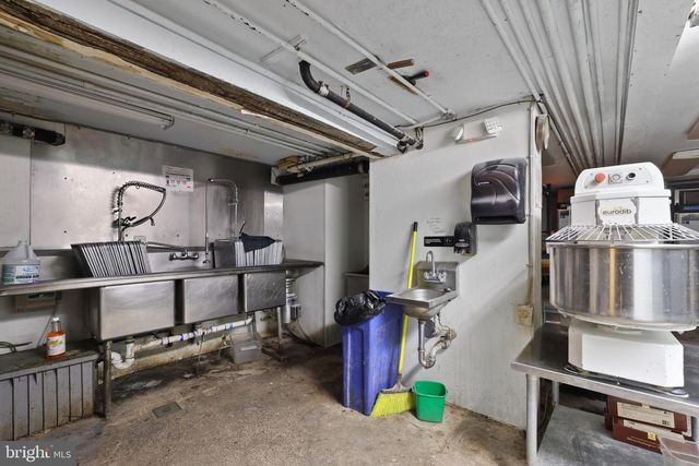 705 8TH ST SE, Washington, DC 20003