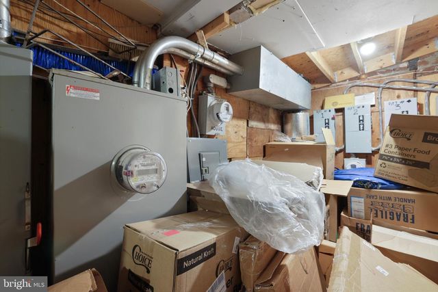 705 8TH ST SE, Washington, DC 20003