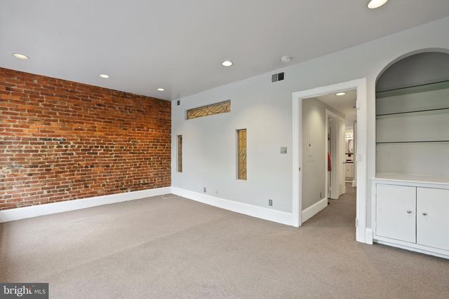 705 8TH ST SE, Washington, DC 20003