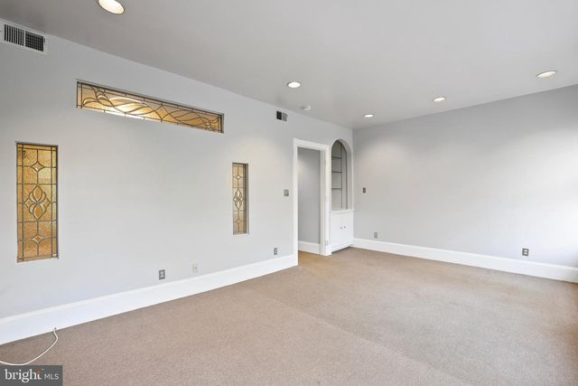 705 8TH ST SE, Washington, DC 20003