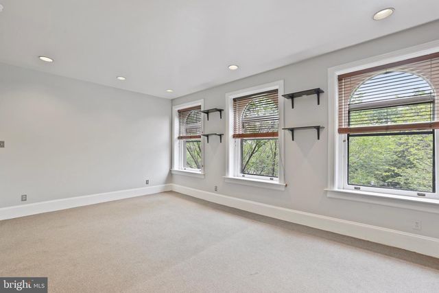 705 8TH ST SE, Washington, DC 20003