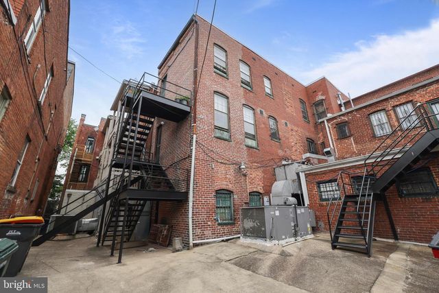 705 8TH ST SE, Washington, DC 20003