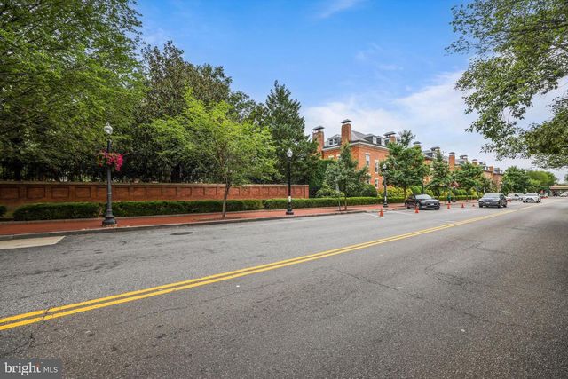 705 8TH ST SE, Washington, DC 20003