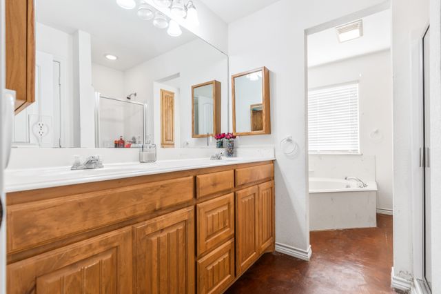 6338 Fm 933, Blum, TX 76627