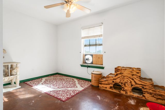 6338 Fm 933, Blum, TX 76627