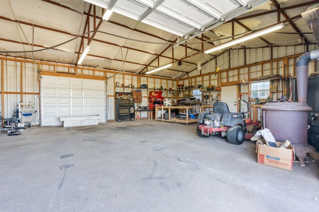 6338 Fm 933, Blum, TX 76627