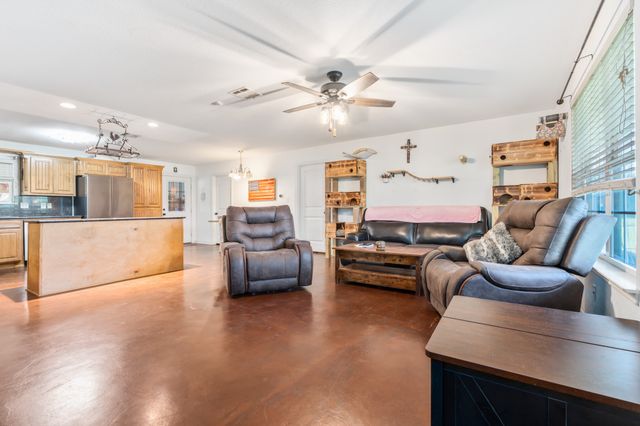 6338 Fm 933, Blum, TX 76627