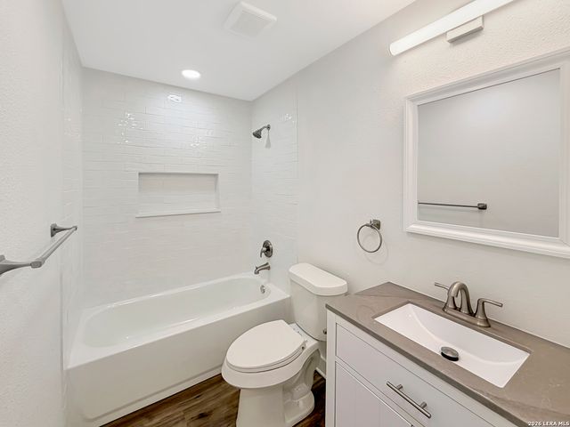 1609 Fresno, San Antonio, TX 78201