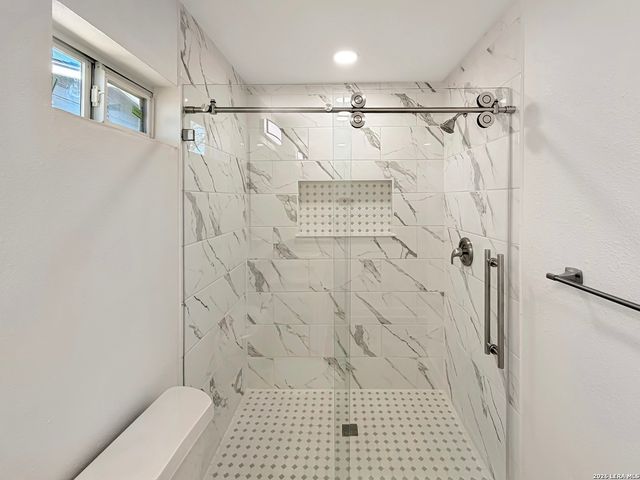 1609 Fresno, San Antonio, TX 78201