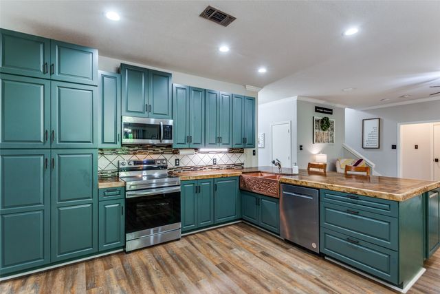 412 Paradise Canyon Circle, Paradise, TX 76073