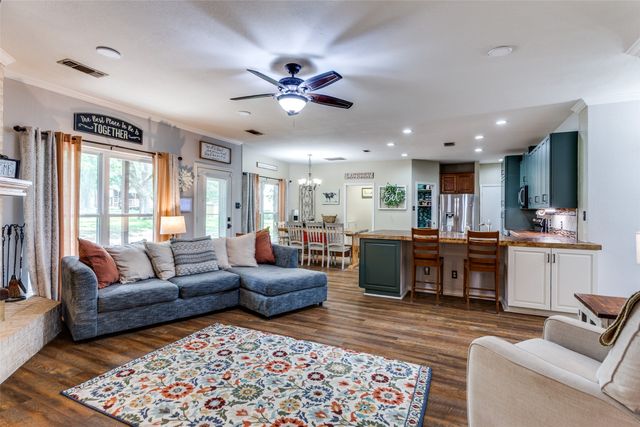 412 Paradise Canyon Circle, Paradise, TX 76073