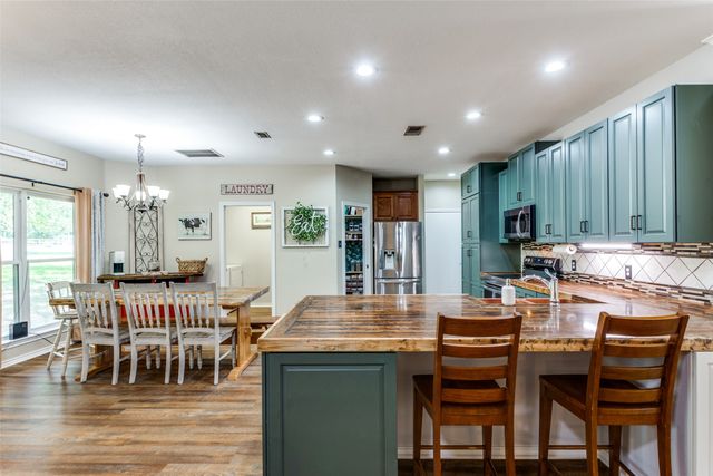 412 Paradise Canyon Circle, Paradise, TX 76073