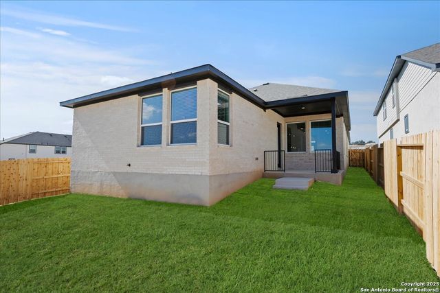 1322 Red Fox, New Braunfels, TX 78132