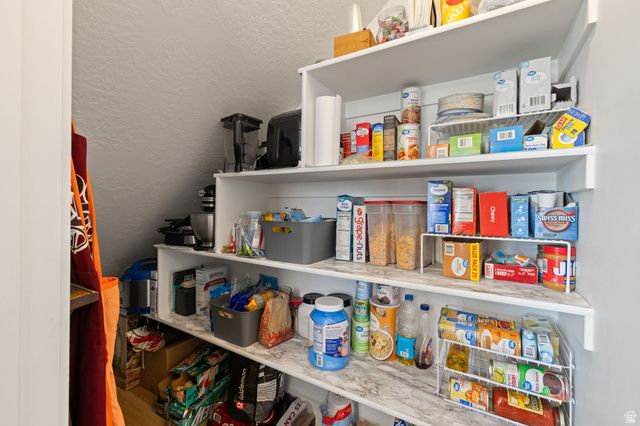 1592 W PARKVIEW DR, Syracuse, UT 84075