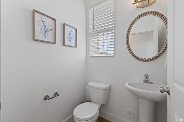 1592 W PARKVIEW DR, Syracuse, UT 84075