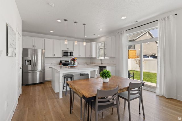 1592 W PARKVIEW DR, Syracuse, UT 84075