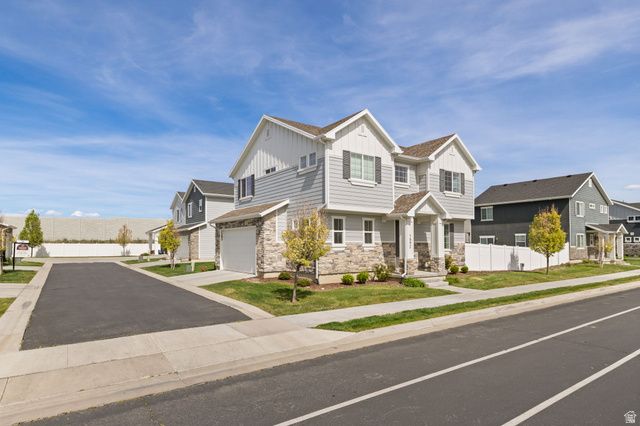 1592 W PARKVIEW DR, Syracuse, UT 84075