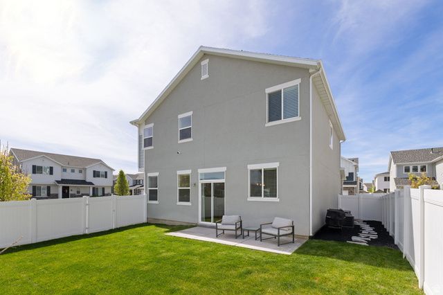 1592 W PARKVIEW DR, Syracuse, UT 84075