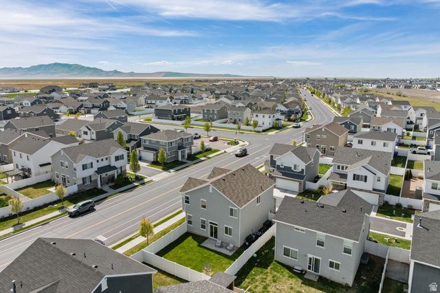 1592 W PARKVIEW DR, Syracuse, UT 84075