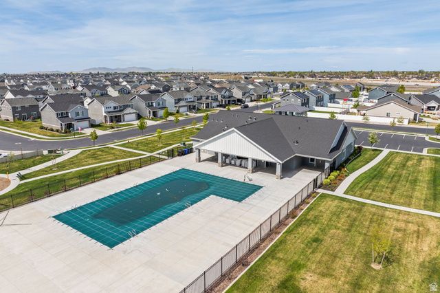 1592 W PARKVIEW DR, Syracuse, UT 84075