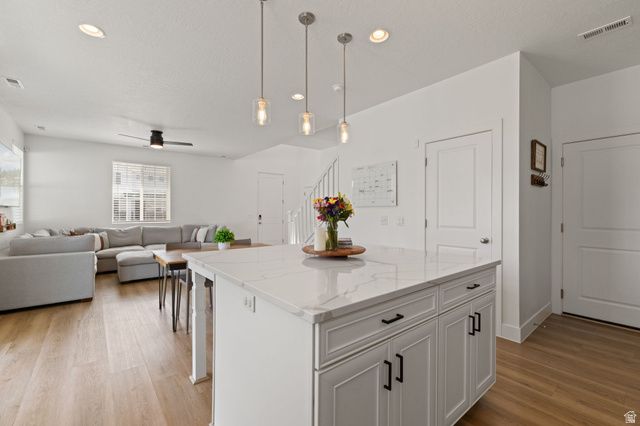 1592 W PARKVIEW DR, Syracuse, UT 84075