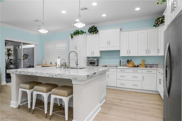 6303 Antigua WAY, Naples, FL 34113