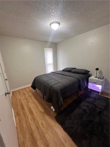 9516 Manning Avenue, Kansas City, MO 64134