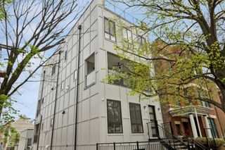 2246 W Lyndale Street 1, Chicago, IL 60647
