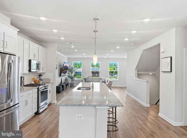 14915 RIVER WALK WAY, Woodbridge, VA 22191