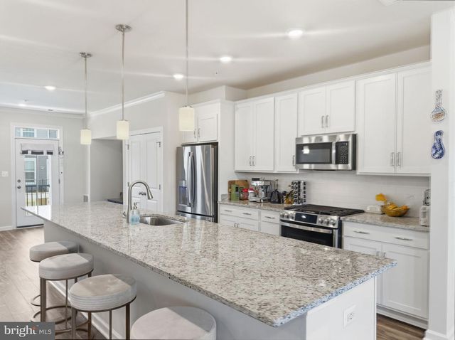 14915 RIVER WALK WAY, Woodbridge, VA 22191