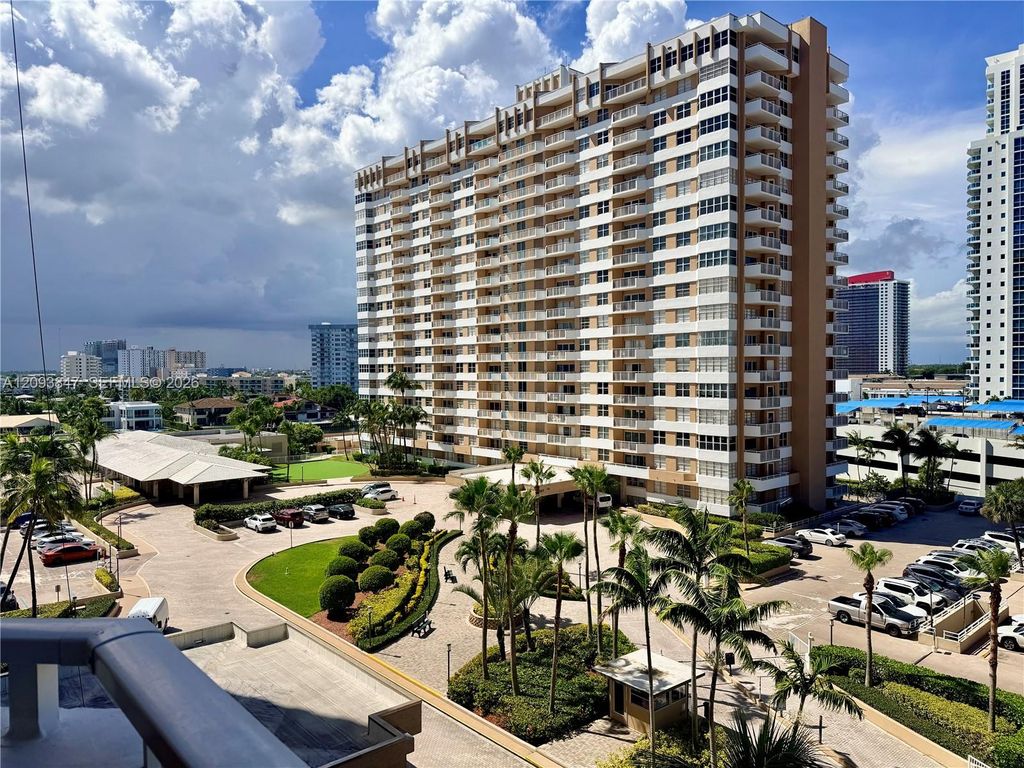 1965 S Ocean Drive 18C, Hallandale Beach, FL 33009