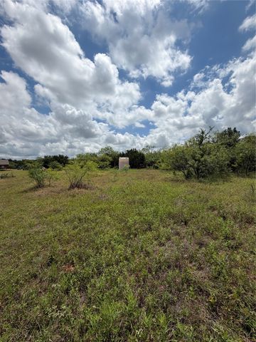 1024 Glen Road, Weatherford, TX 76087