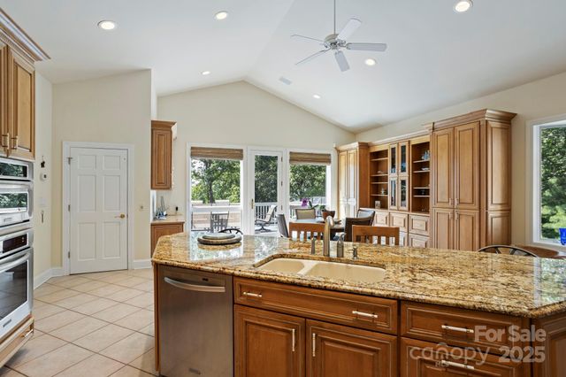 101 Beckwood Court, Flat Rock, NC 28731