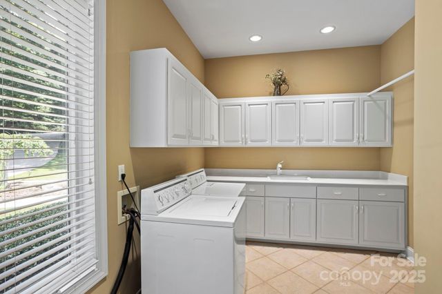 101 Beckwood Court, Flat Rock, NC 28731