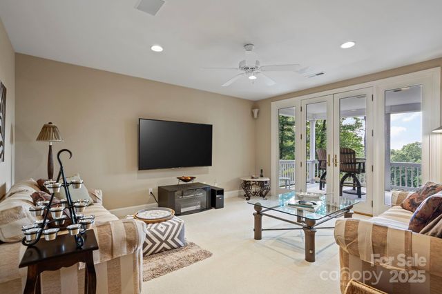 101 Beckwood Court, Flat Rock, NC 28731