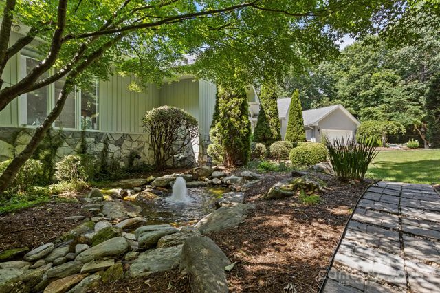 101 Beckwood Court, Flat Rock, NC 28731